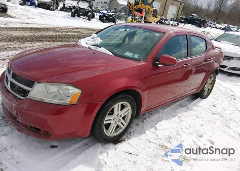 2010 Dodge Avenger Express z USA, uszkodzony, nr VIN 1B3CC1FB4AN231816